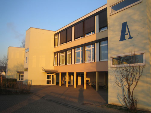 Oberes Schulgebäude